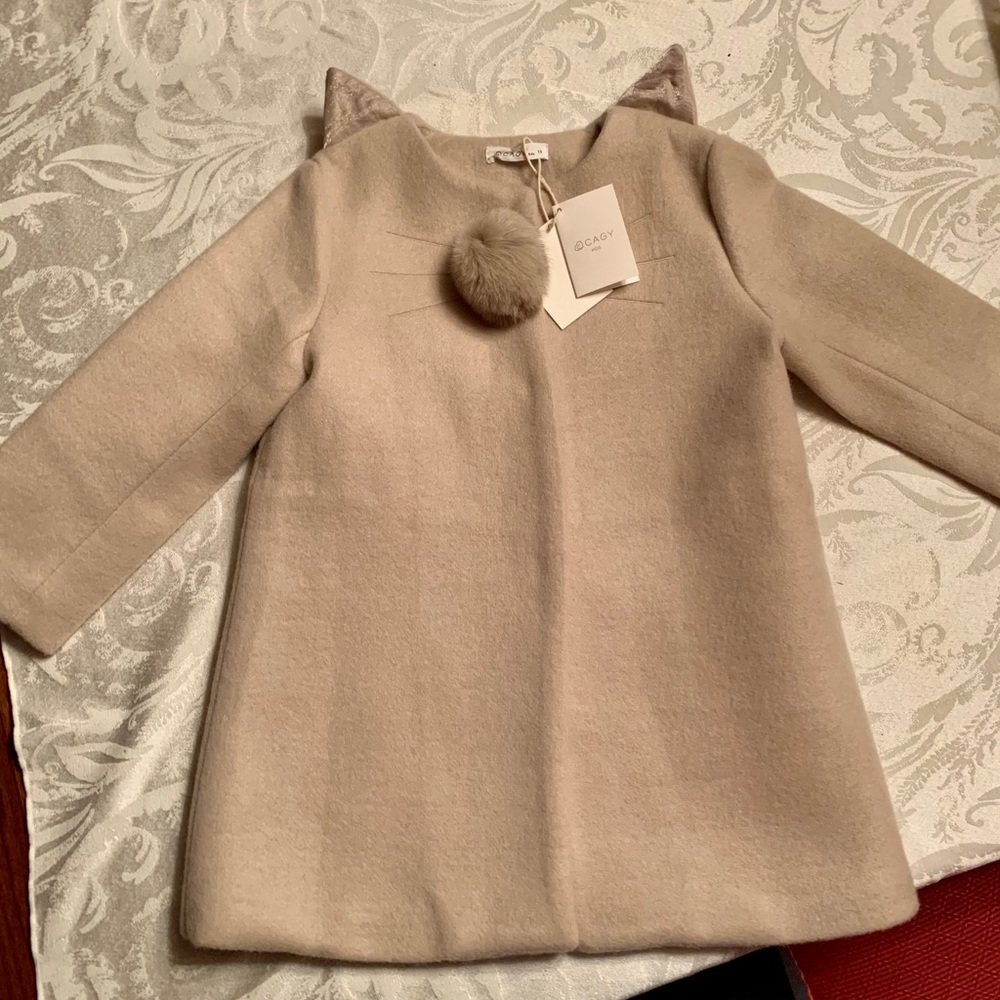 Girl’s dressy winter coat, size 6 NWT